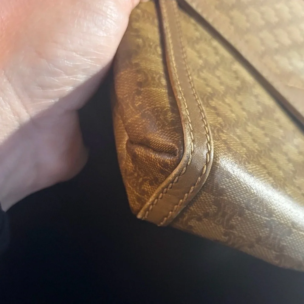 Celine elegant shoulder